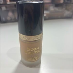 Too Faced Born This Way Foundation - Porcelain
